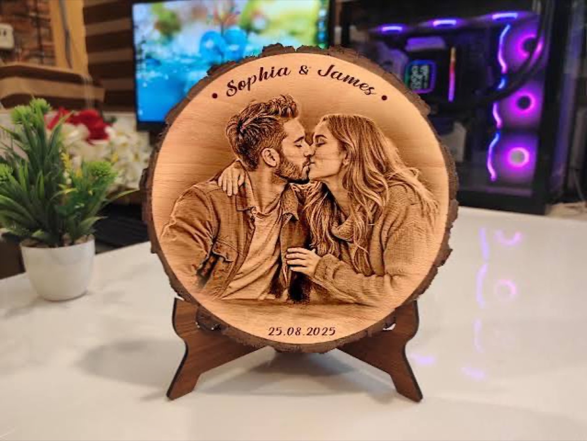 Couple photo wood round